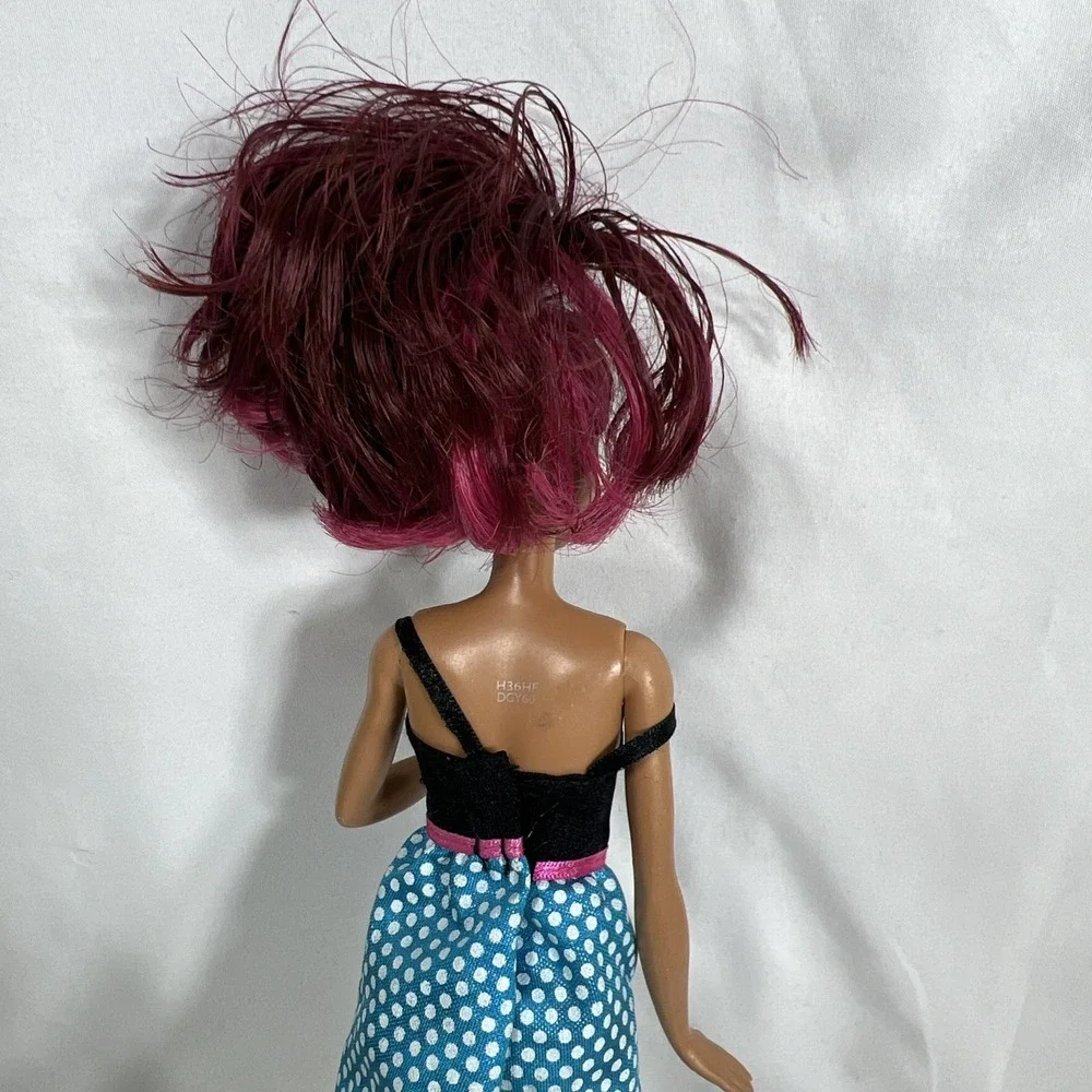 2015 Barbie Doll Fashionista Red‎ pink hair Red